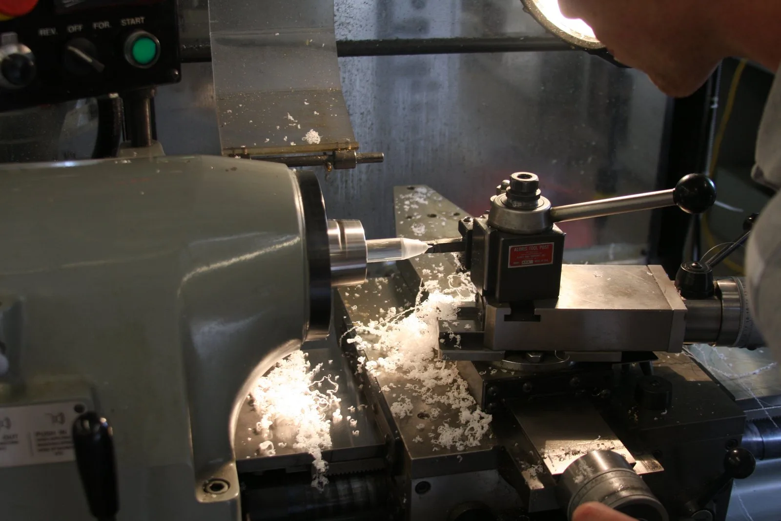 Machining a projectile component